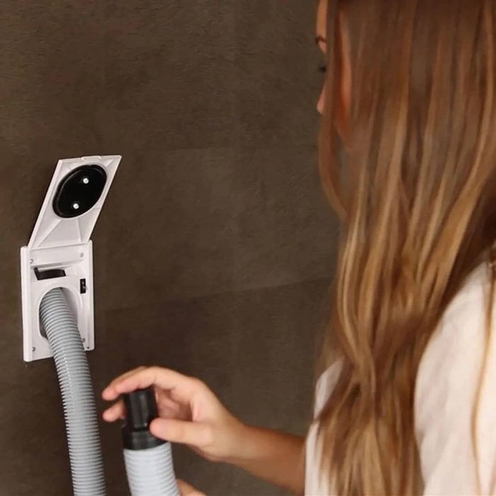 Hide-A-Hose slangesystem for inntrekk av slangen i veggen - Med 9,3m slange uten slangetrekk